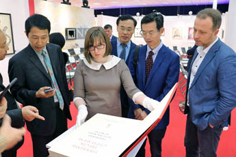 A delegation from Jiaozhou city of Shandong province visited the Contemporary Museum of Calligraphy