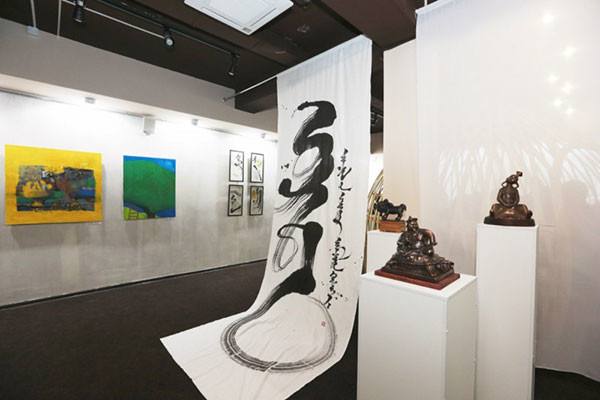 Exhibition of Buryat-Mongol art in the Orda ethno gallery