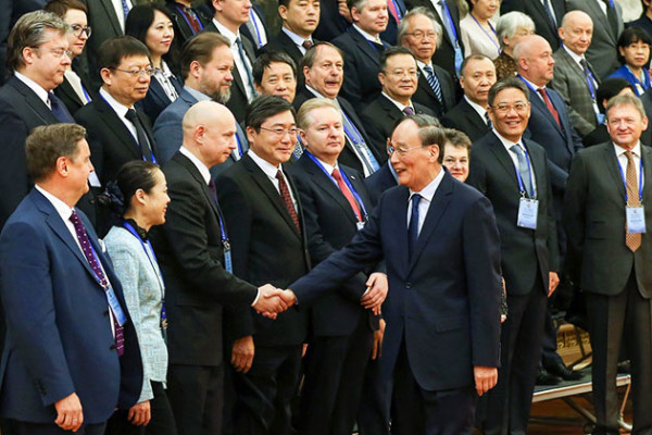 中华人民共和国副主席对中俄关系做出了评价