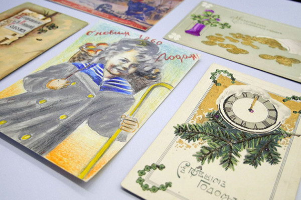 12月28日，现代书法馆将举办古老手写贺年卡展览。