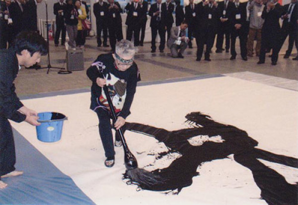 Мастер каллиграфии из Японии представит свое искусство в Ташкенте