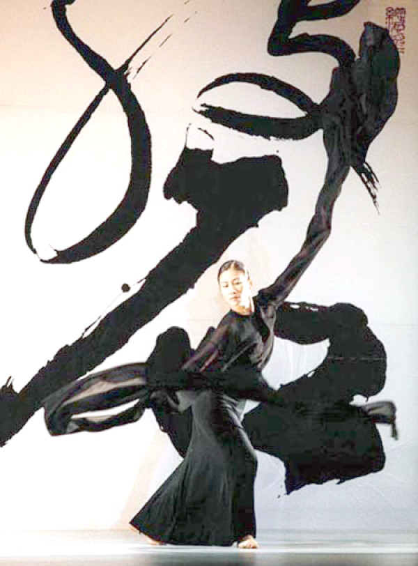 Самый известный хореограф Азии привёз в Москву балет «Курсив»