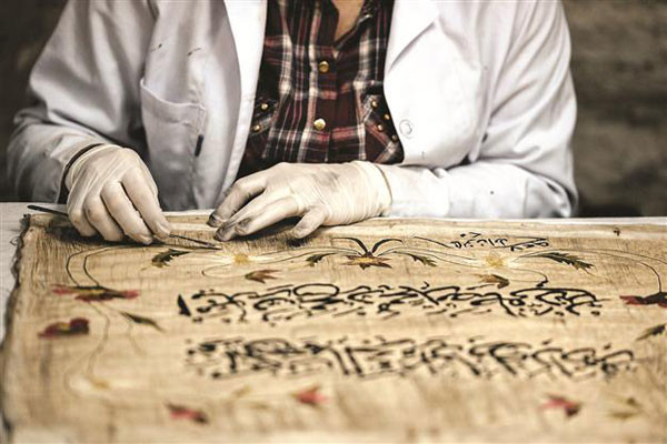 Historic calligraphies under restoration