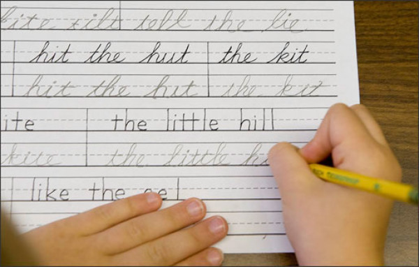New standards don't require students to learn cursive writing