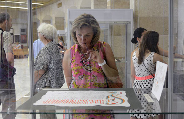В Российской национальной библиотеке открылась выставка современной каллиграфии