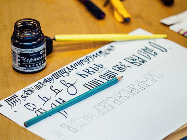 Omsk highschoolers to compete in calligraphy at the Slavic Letter festival 