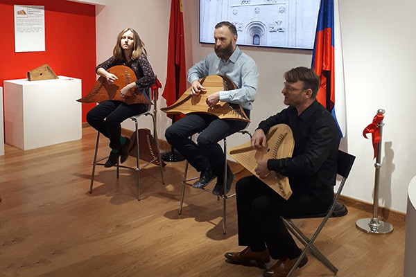 俄罗斯古斯里琴与中国古琴博物馆举行创意会议