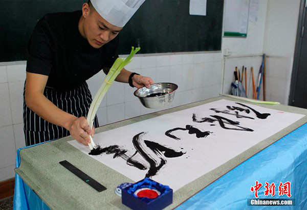 Chef learns to write calligraphy with his knife and ingredients
