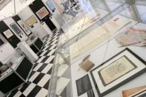 Выставка каллиграфии на дне рождения международного жилого комплекса «Росинка» Выставка каллиграфии на дне рождения международного жилого комплекса «Росинка»