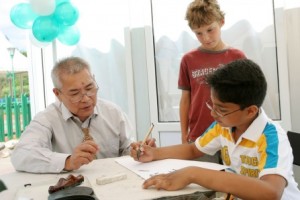 Выставка каллиграфии на дне рождения международного жилого комплекса «Росинка» Выставка каллиграфии на дне рождения международного жилого комплекса «Росинка»