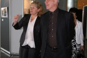 Peter Greenaway, the legendary film director visited the Rosupak exhibition, hosting the International Exhibition of Calligraphy presentation Peter Greenaway, the legendary film director visited the Rosupak exhibition, hosting the International Exhibition of Calligraphy presentation