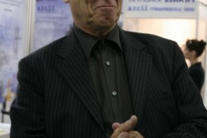 Легендарный режиссёр Питер Гринуэй посетил выставку «Росупак», в рамках которой проходит презентация проекта «Международная выставка каллиграфии» Легендарный режиссёр Питер Гринуэй посетил выставку «Росупак», в рамках которой проходит презентация проекта «Международная выставка каллиграфии»