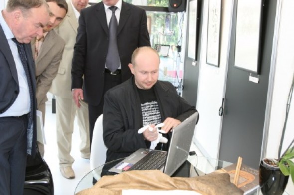 俄罗斯教育论坛上书法艺术国际展览的展示会