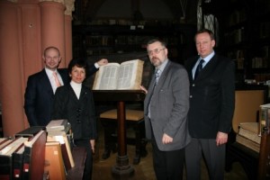 Команда проекта «Международная выставка каллиграфии» в Санкт-Петербурге Команда проекта «Международная выставка каллиграфии» в Санкт-Петербурге