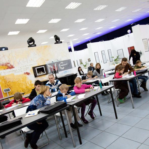 The first children’s class at the School of Calligraphy