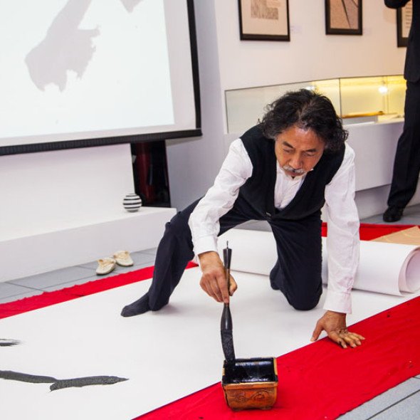 A Master class - Art of Japanese calligraphy and Ikebana in Moscow
