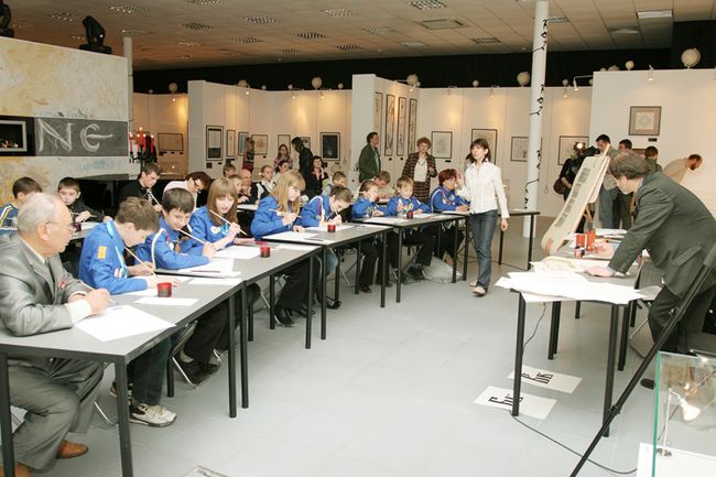 May 23, 2009. “Old Slavonic Writing. Ornate Lettering”. Workshop by Yuri Koverdyayev, a Moscow graphic artist, and Tatyana Petrenko, a calligraphy teacher from Saint-Petersburg