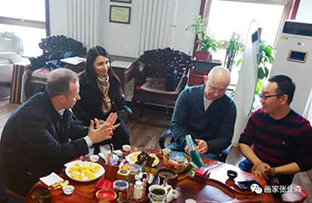 Director of Contemporary Museum of Calligraphy (Russia) met with Zhang Shisen, Director of People's Academy of Arts
