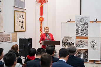 Museum representatives attend An Evening with Qi Baishi at Culture and Information Center of Russian-Chinese Friendship Society