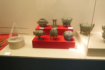 Директор Современного музея каллиграфии посетил китайский музей «Восток»