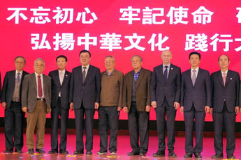 Photo session featuring the convention delegates and management of the “Sharp-pointed Nibs” Association