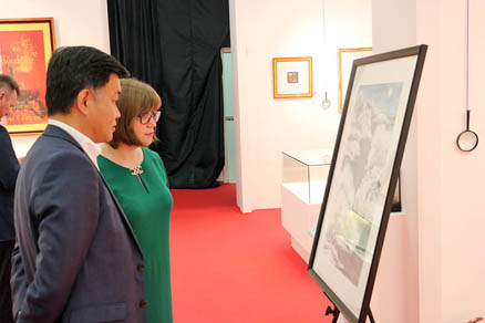 Head of Moscow office of Hainan Airlines Mr. Zhang Te visited Contemporary Museum of Calligraphy