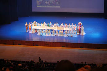 现代书法博物馆馆长出席中国芭蕾舞剧“与大江相遇”首映式 