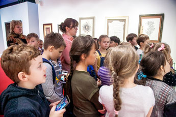 Contemporary Museum of Calligraphy gave tour series for students of European Gymnasium