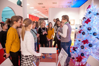 British International School students visited Contemporary Museum of Calligraphy
