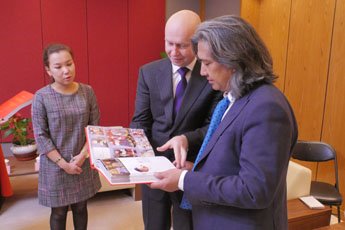 Director of Contemporary Museum of Calligraphy Alexey Shaburov met with Director of National Art Museum of China Wu Weishan