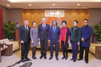 Director of Contemporary Museum of Calligraphy Alexey Shaburov met with Director of National Art Museum of China Wu Weishan