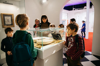世界书法博物馆为儿童组织参观