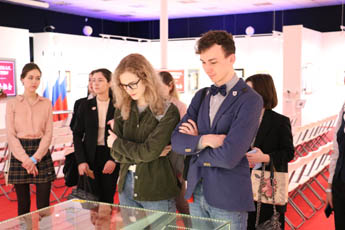 «Будьте благодарными, служите обществу»: лучшие российские и китайские студенты встретились в Москве 