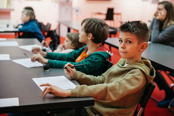Ученики московских школ с большим интересом посещают экскурсии в Музее мировой каллиграфии