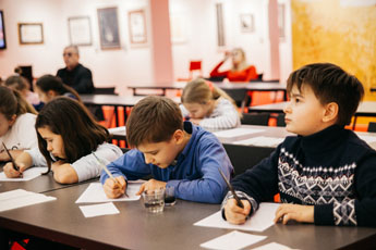 世界书法博物馆为孩子举办参观及大师班活动