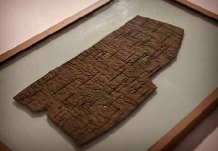Оригиналы берестяных грамот XI—XIV вв. из Кремля доставлены в Современный музей каллиграфии